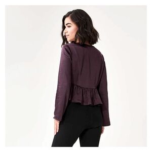 Sunday Best Cropped Tie-Front Plunging Blouse Long Sleeve